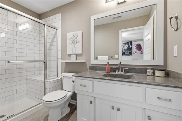 $675,000 | 7310 Northwest Clore Drive, Parkville, MO 64152