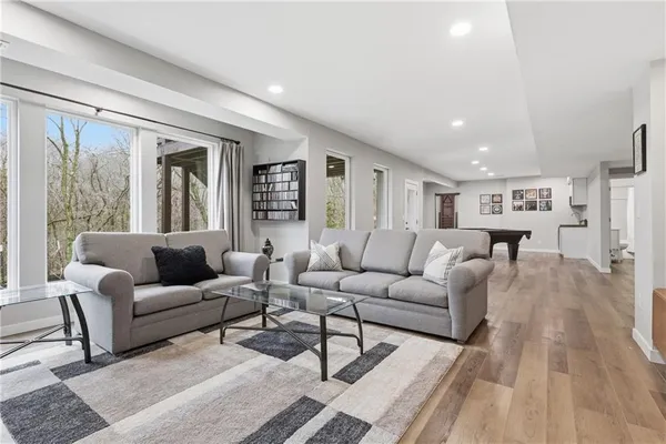 $675,000 | 7310 Northwest Clore Drive, Parkville, MO 64152