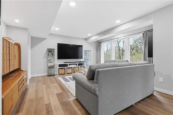 $675,000 | 7310 Northwest Clore Drive, Parkville, MO 64152