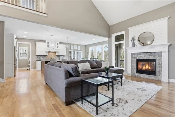 $675,000 | 7310 Northwest Clore Drive, Parkville, MO 64152