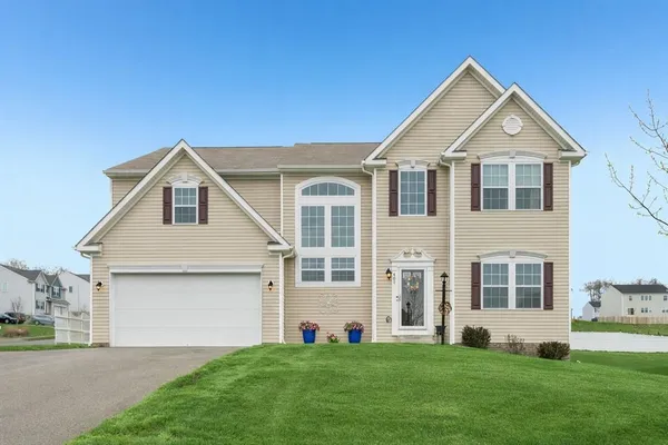 $749,900 | 401 Pumpkin Patch Lane, Evans City, PA 16033