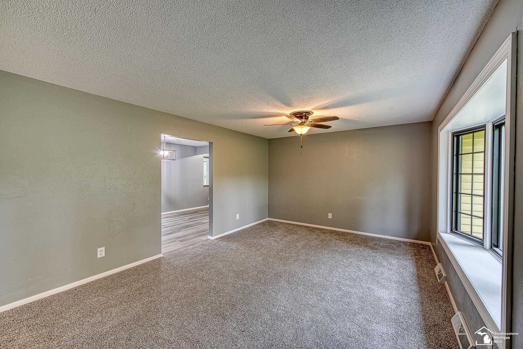 9137 Summerfield Road Temperance, MI 48182 - Photo 2 of 27