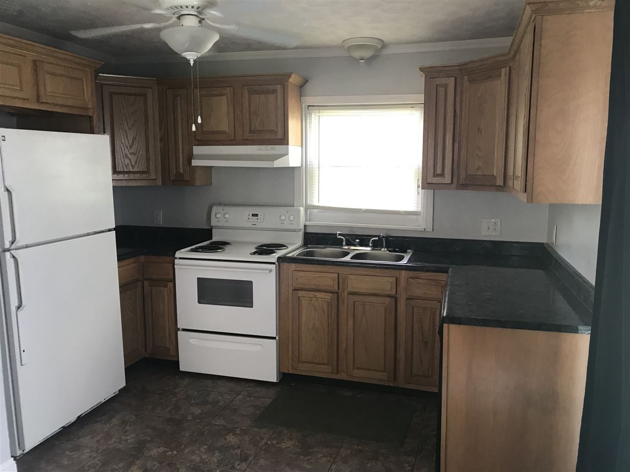 546 Roby Road Huntington, WV 25705 - Photo 9 of 16 Gallery Image 9