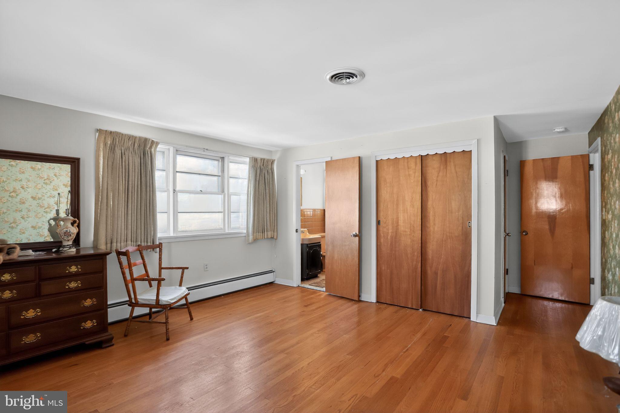 10 Taylor Street Bristol, PA 19007 - Photo 9 of 17 Spacious Main bedroom suite with ample closets.