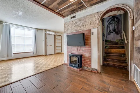 $169,900 | 9843 Park Ln Court, Dallas, TX 75220