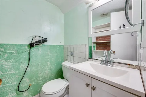 $169,900 | 9843 Park Ln Court, Dallas, TX 75220