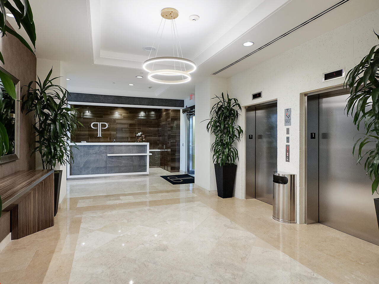 99 Southeast Mizner Boulevard, Unit 736 Boca Raton, FL 33432 - Photo 19 of 27 Lobby