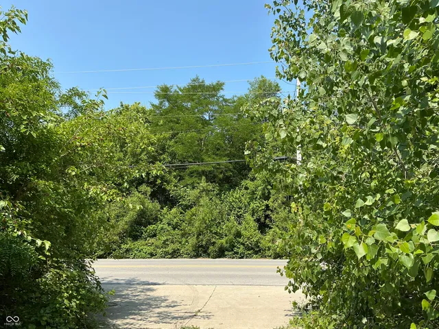 $250,000 | 200 South Carroll Road, Indianapolis, IN 46229