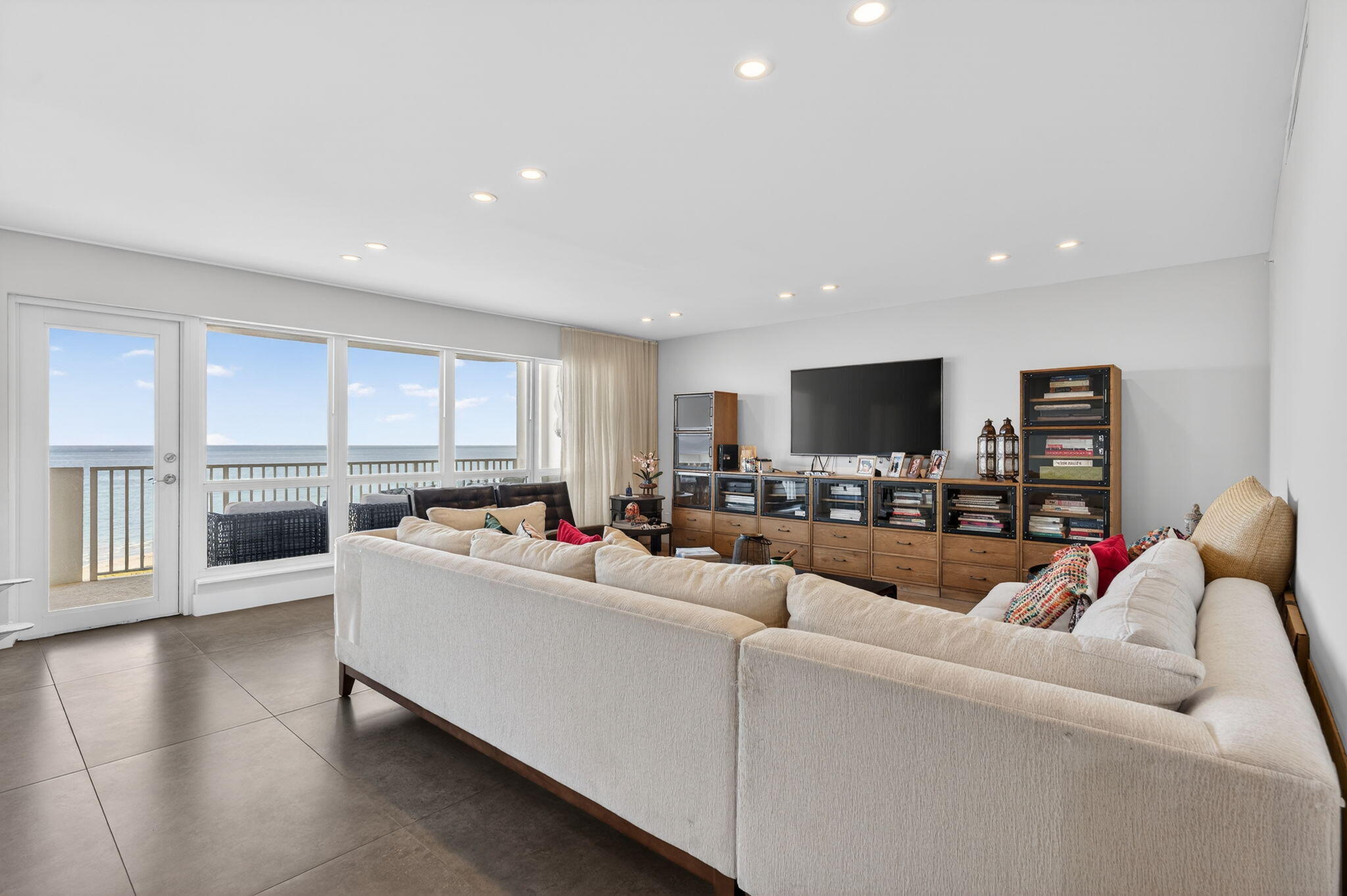 4301 North Ocean Boulevard, Unit 1206 Boca Raton, FL 33431 - Photo 18 of 71 16-web-or-mls-DSC04414