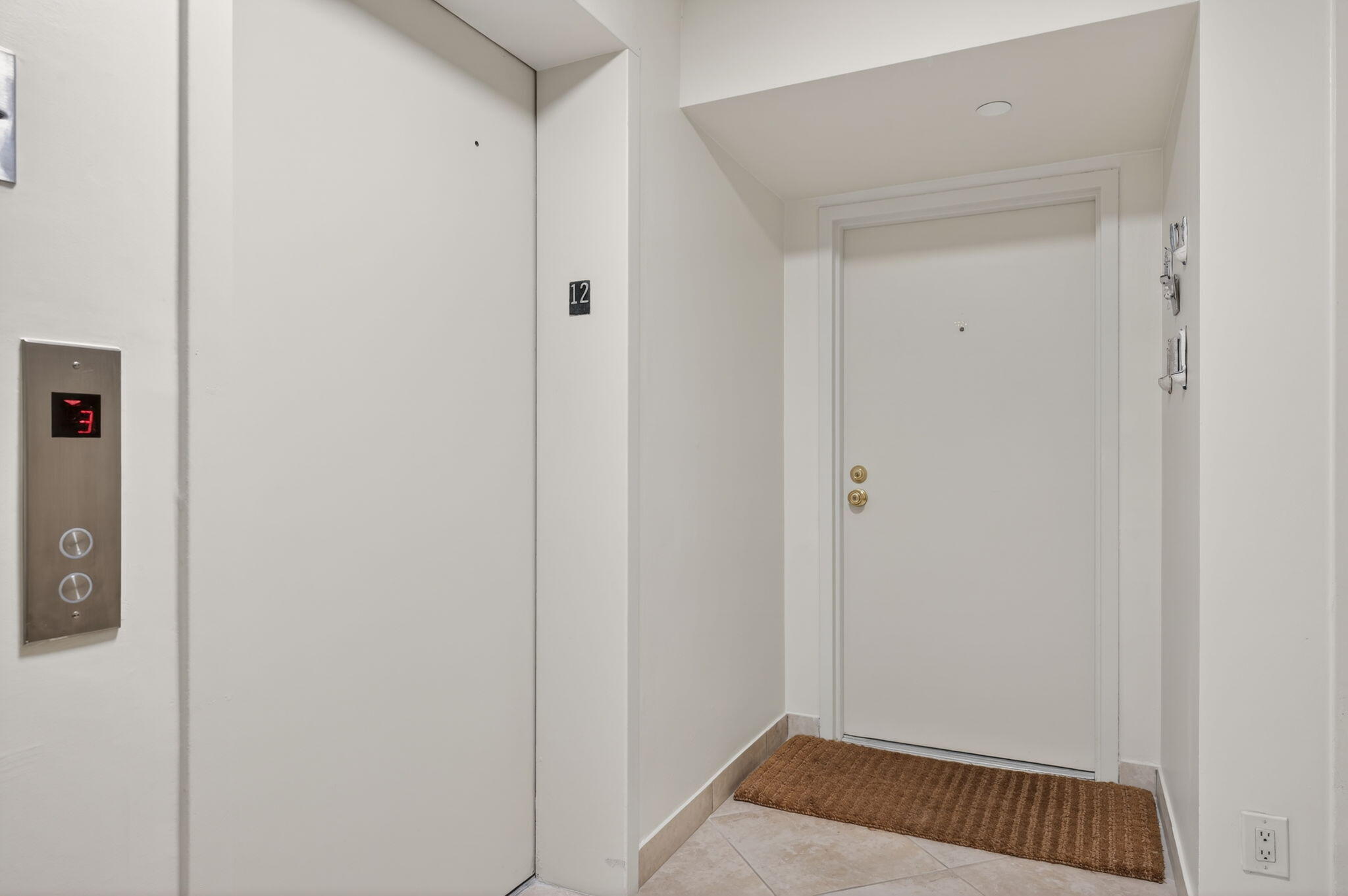 4301 North Ocean Boulevard, Unit 1206 Boca Raton, FL 33431 - Photo 5 of 71 3-web-or-mls-DSC04348