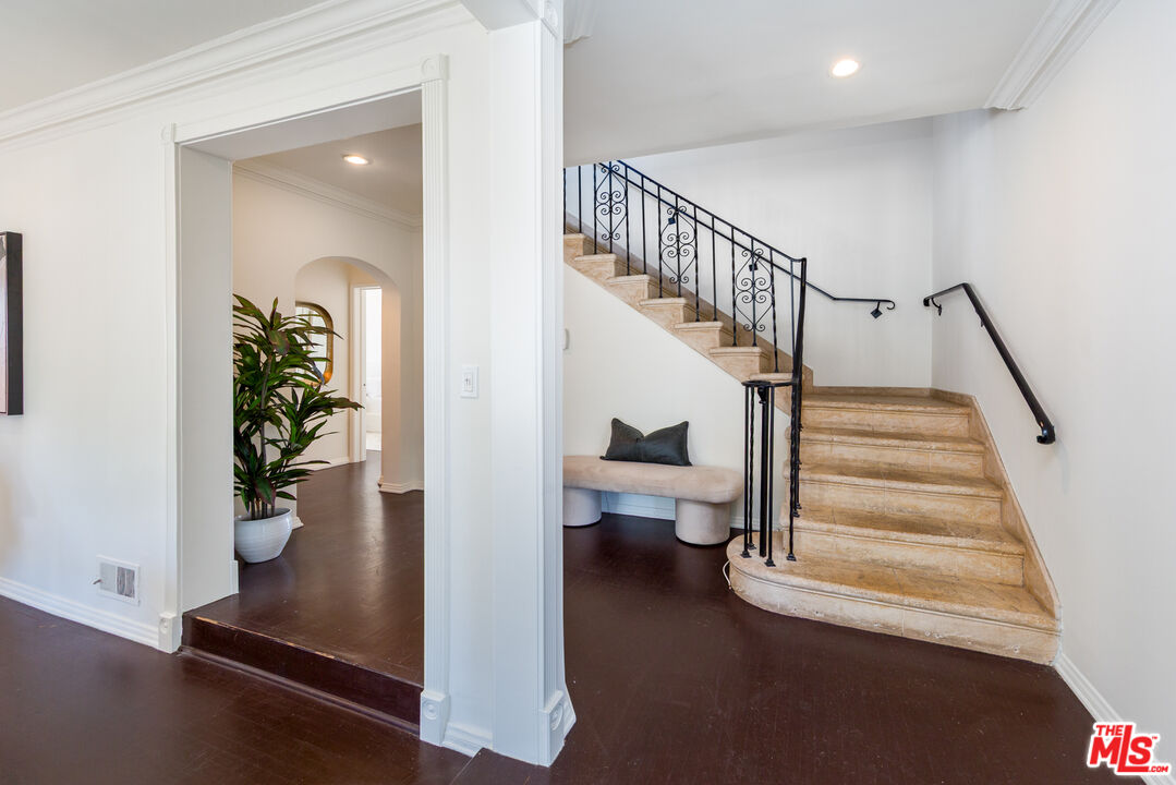 1904 Preuss Road Los Angeles, CA 90034 - Photo 3 of 32 a view of entryway and hall with wooden floor