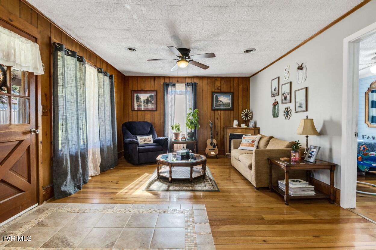 289 Haw Ridge Road Piney Flats, TN 37686 - Photo 4 of 47 hr4