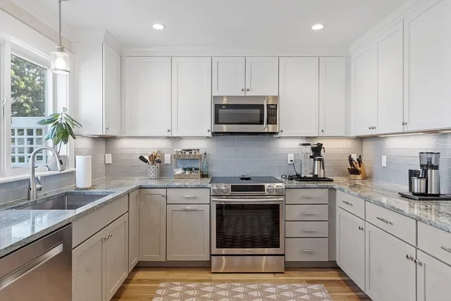 $1,275,000 | 15 Raven Lane, Unit 15, Gloucester, MA 01930