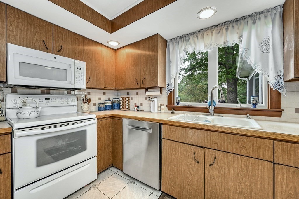 75 Keith Hill Road Grafton, MA 01519 - Photo 14 of 37 Gallery Image 14