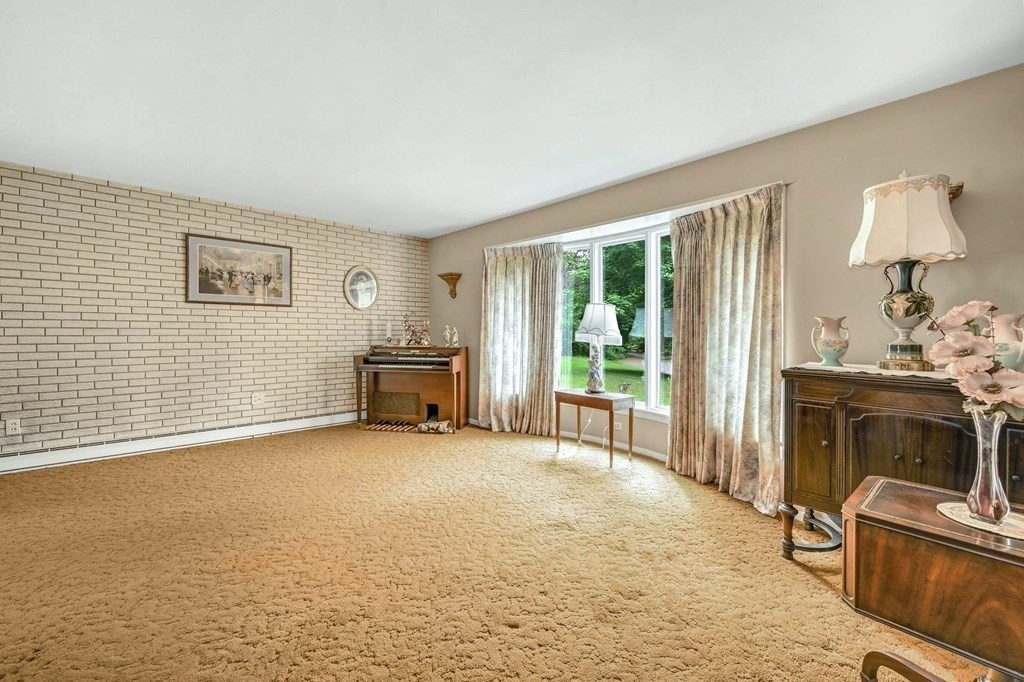 75 Keith Hill Road Grafton, MA 01519 - Photo 9 of 37 Gallery Image 9