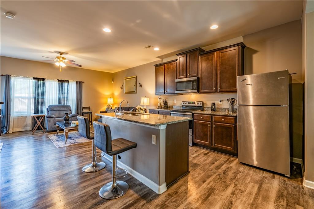 6096 Oakley Road Union City, GA 30291 - Photo 4 of 15