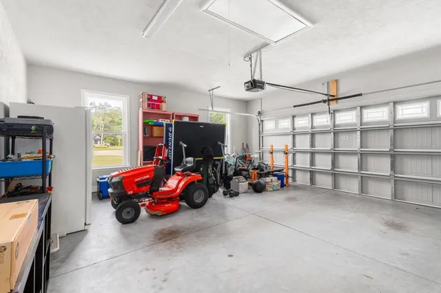 $589,999 | 8920 Northeast 8th Place, High Springs, FL 32643