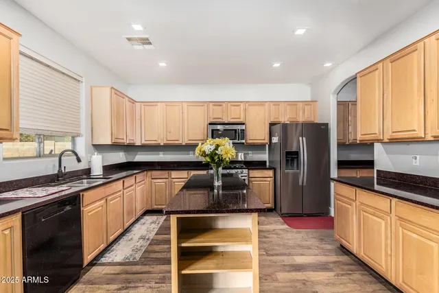 $385,000 | 43558 West Oster Drive, Maricopa, AZ 85138