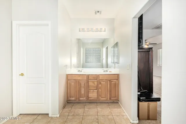 $385,000 | 43558 West Oster Drive, Maricopa, AZ 85138