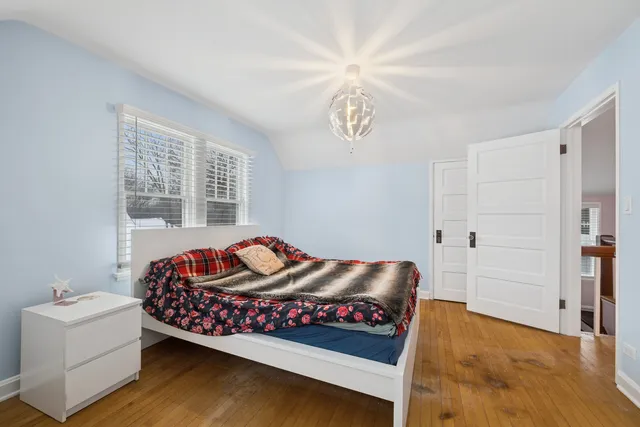 $350,000 | 1202 Taylor Avenue, Highland Park, IL 60035