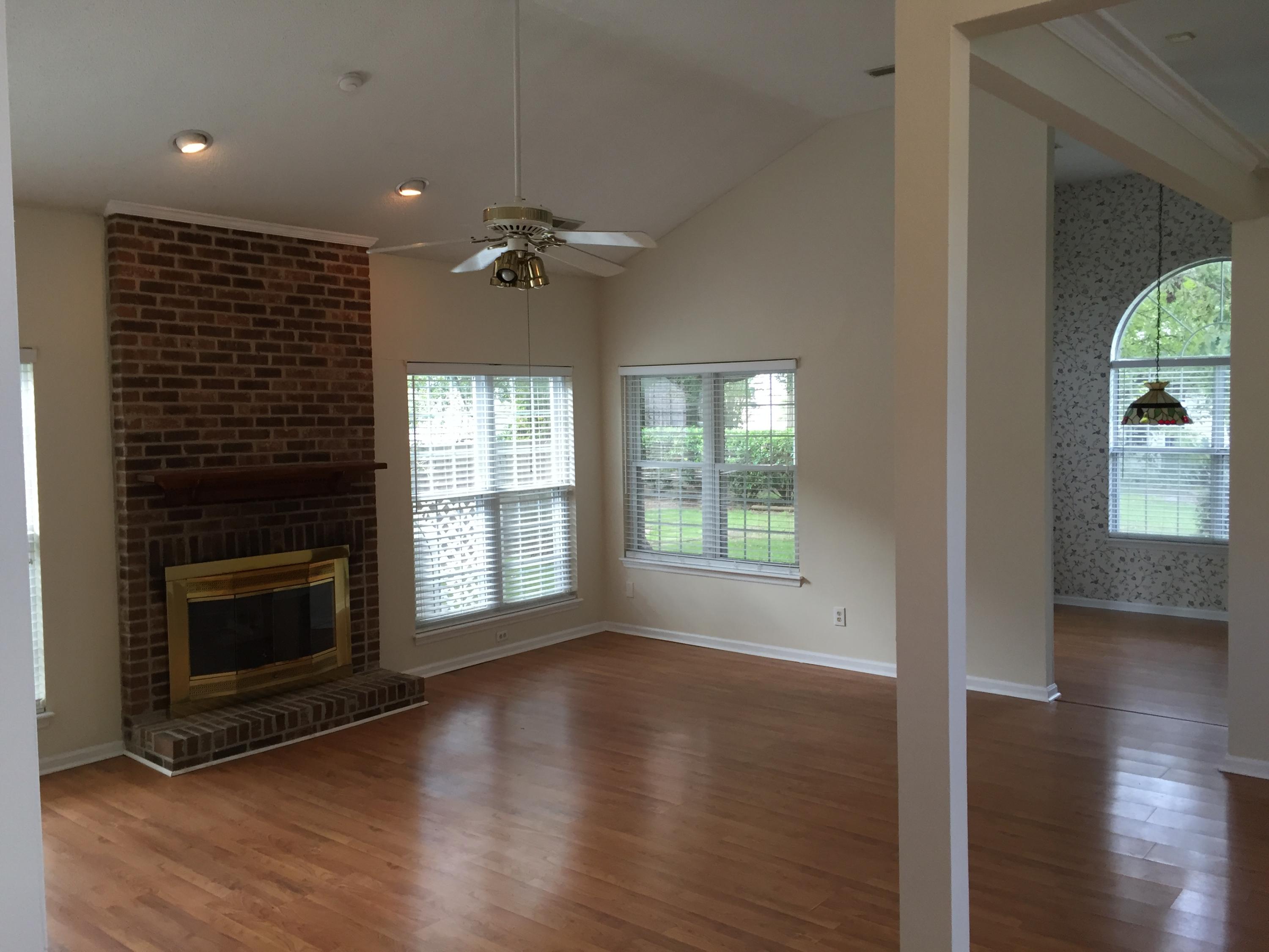 101 Carlyle Street Goose Creek, SC 29445 - Photo 6 of 13 2016-09-01 10.52.16