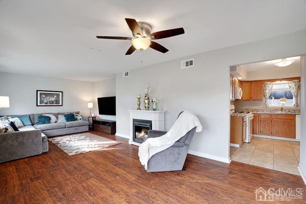 31 Idlewild Road Edison, NJ 08817 - Photo 5 of 29