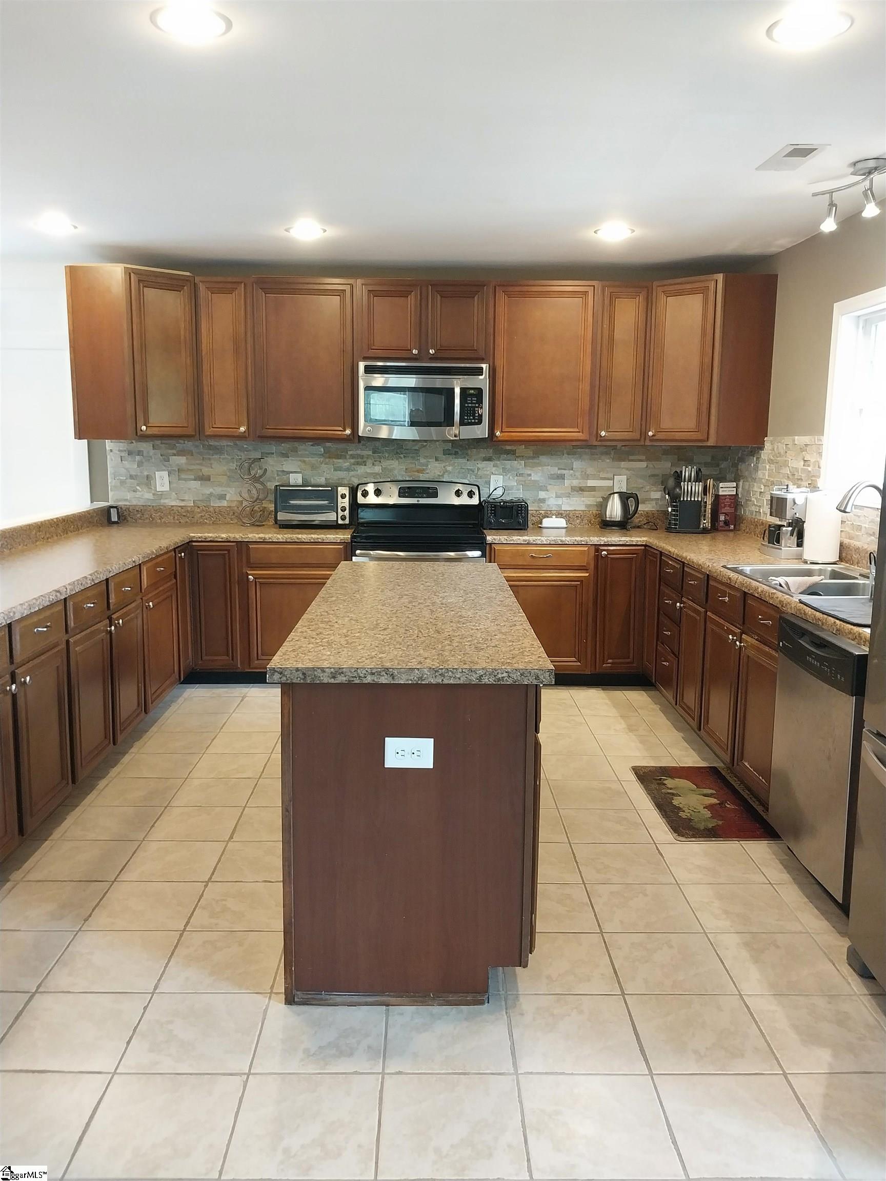 105 Trammell Road Travelers Rest, SC 29690 - Photo 6 of 36 Gallery Image 6