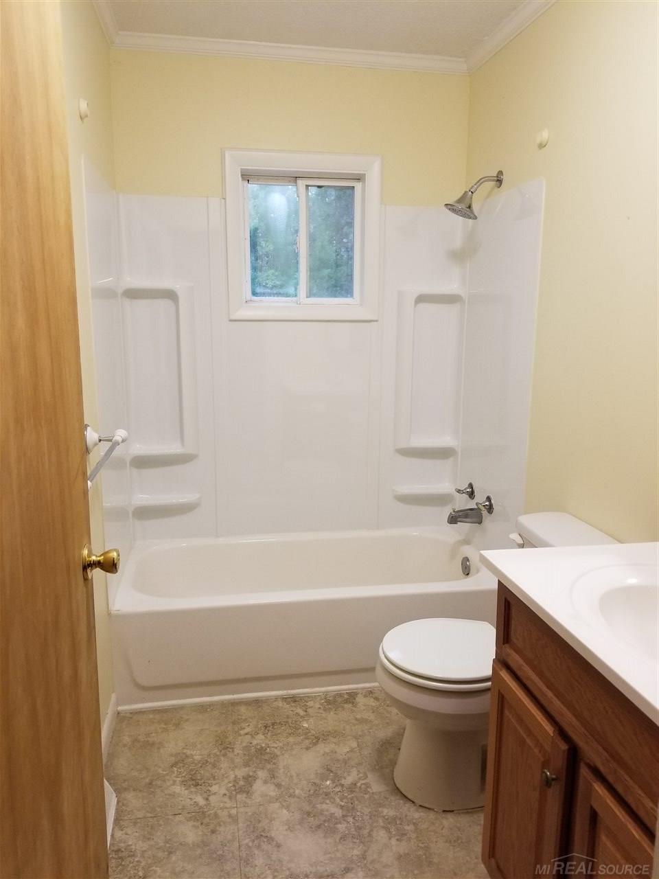 4100 Miller Road Emmett, MI 48022 - Photo 20 of 24 31353755-19.JPG