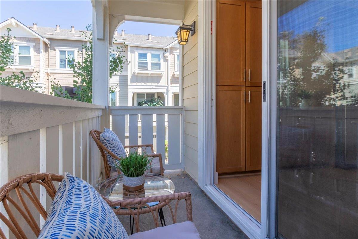 850 Sycamore Loop Mountain View, CA 94043 - Photo 20 of 36