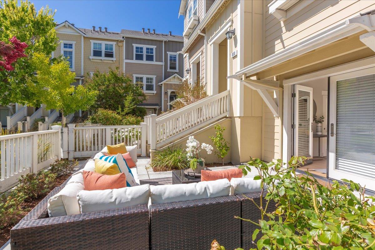 850 Sycamore Loop Mountain View, CA 94043 - Photo 6 of 36 a view of a house with a chairs and table in the patio