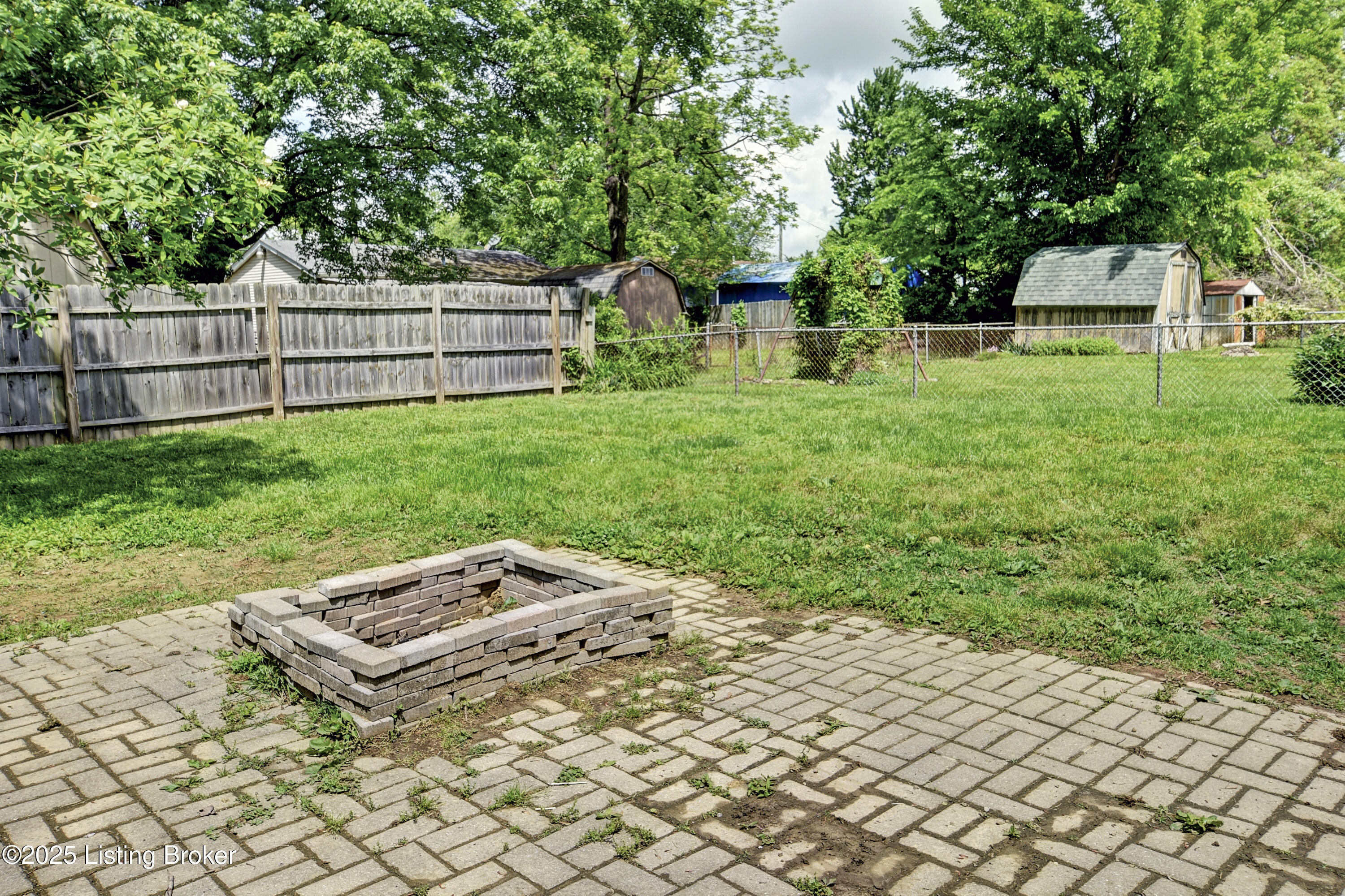 9300 Maple Road Louisville, KY 40229 - Photo 29 of 29 _DSC7917_18_19_20_21