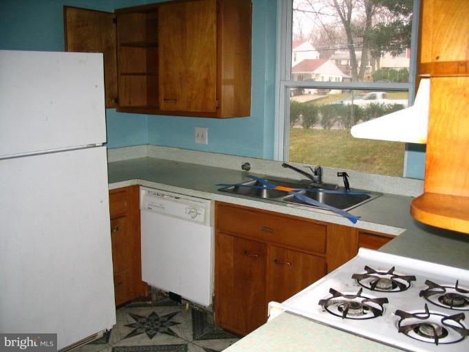 3841 Gallows Road Annandale, VA 22003 - Photo 5 of 11 Kitchen