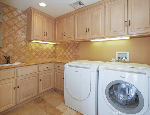 a view of a backyard with sitting area