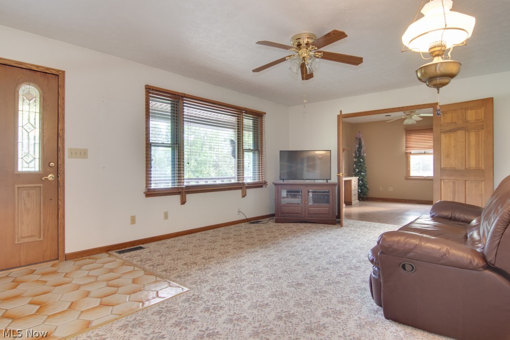 9855 Diagonal Road Mantua, OH 44255 - Photo 18 of 35