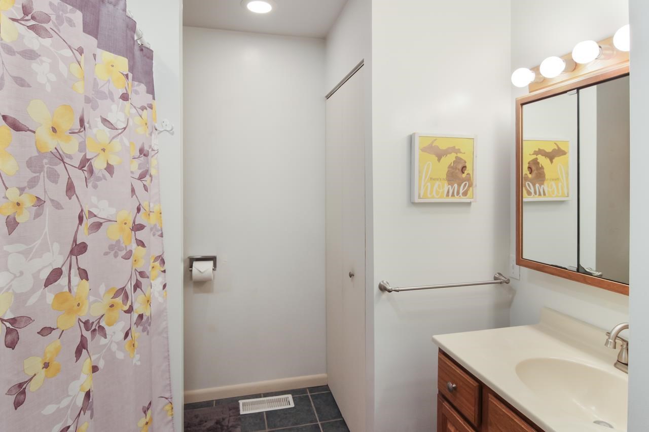 3178 Prouty Road Traverse City, MI 49686 - Photo 19 of 26 1894083-18.JPG