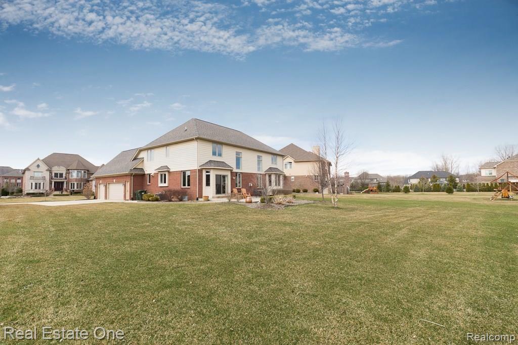 1463 Galena Rochester, MI 48306 - Photo 37 of 39 Galena MLS-W058.jpg