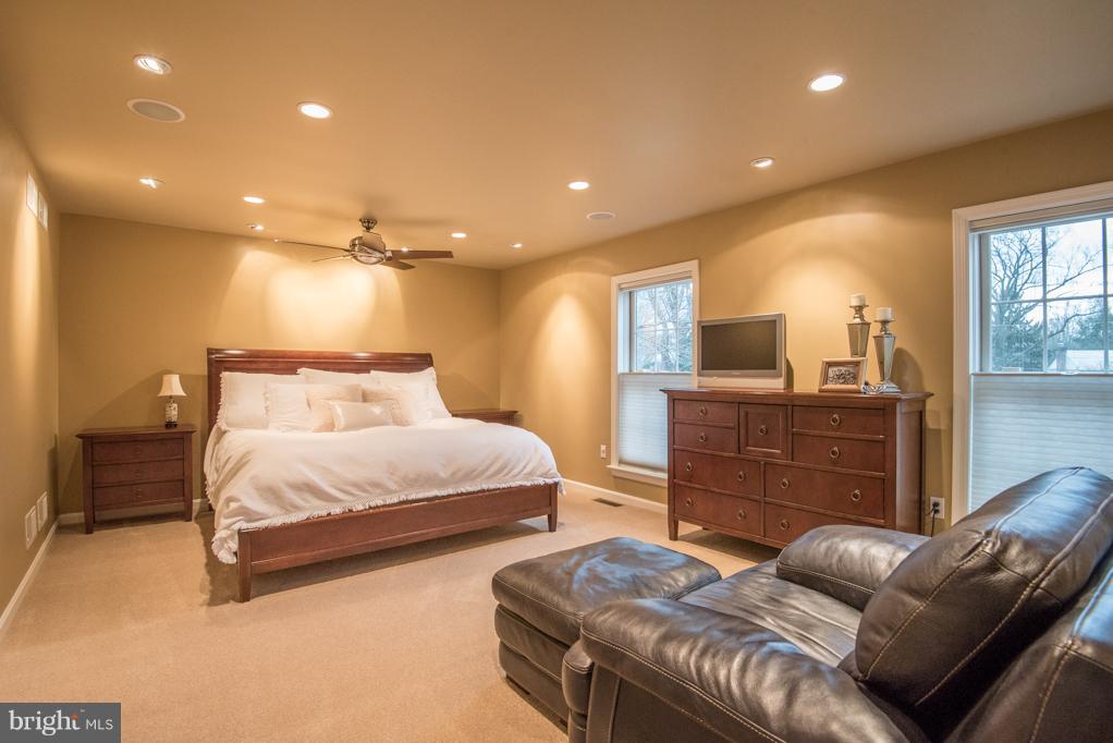1409 Newton Road Lancaster, PA 17603 - Photo 19 of 49 Gallery Image 19