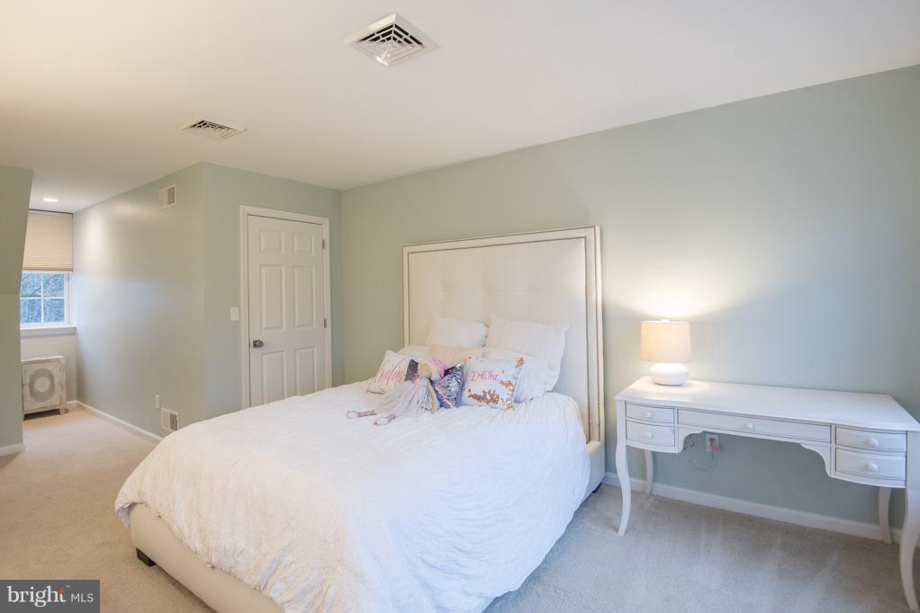 1409 Newton Road Lancaster, PA 17603 - Photo 32 of 49 Gallery Image 32