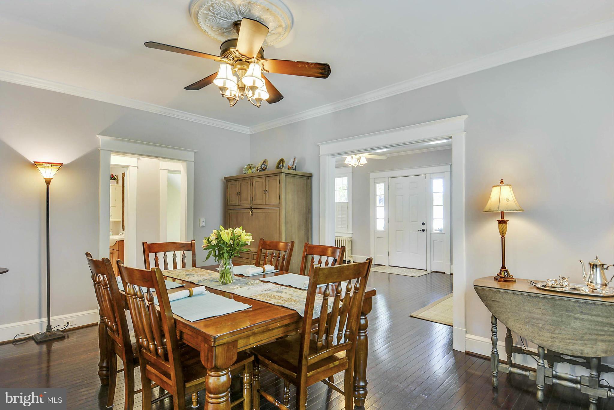 9511 Colesville Road Silver Spring, MD 20901 - Photo 8 of 30 Spacious dining room with crown molding.
