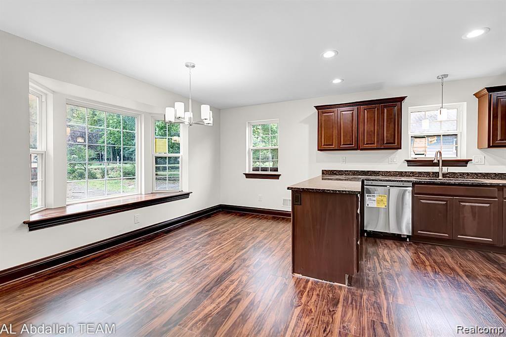 19316 Meridian Road Grosse Ile, MI 48138 - Photo 15 of 44 Gallery Image 15