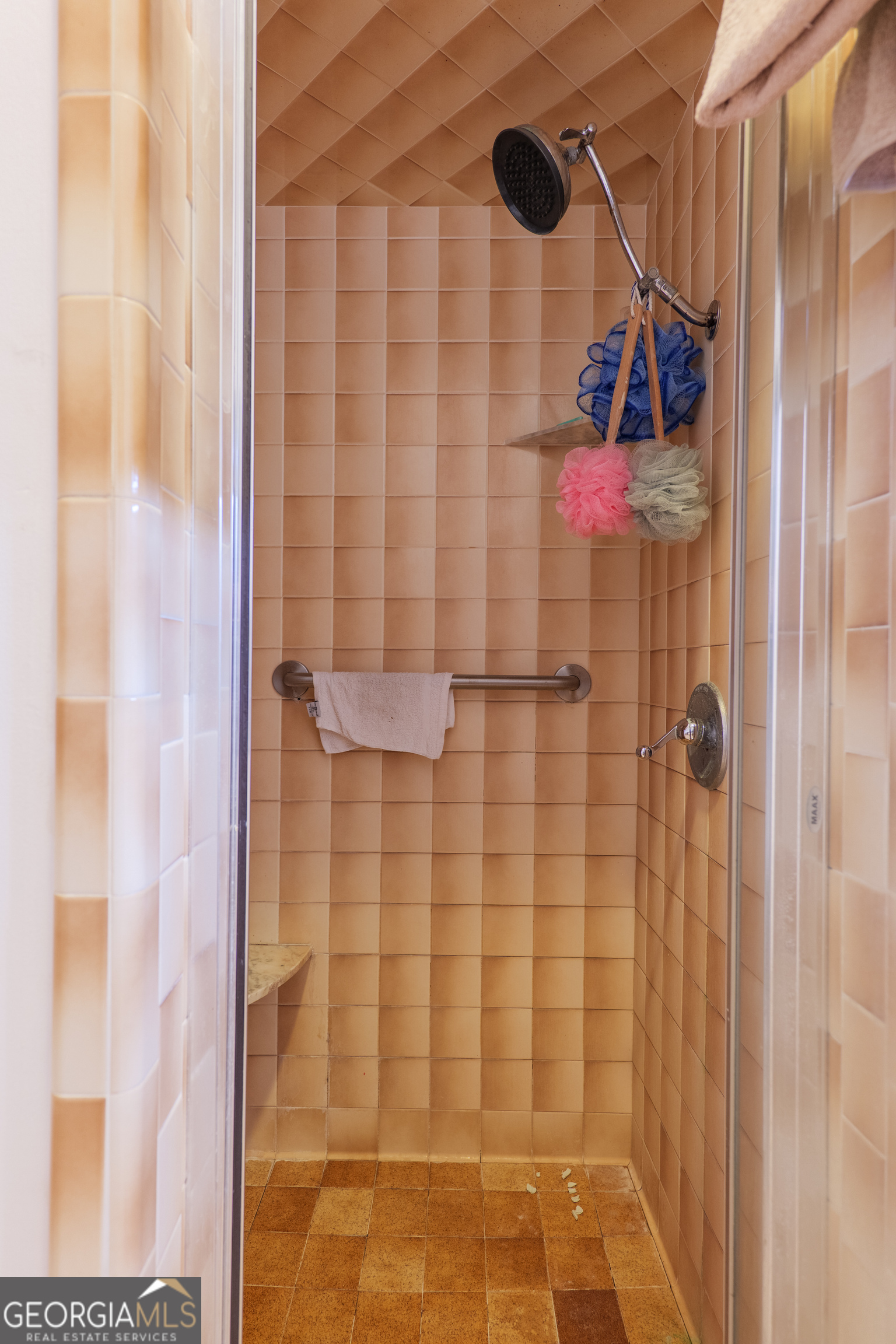 3473 Kay Circle Valdosta, GA 31606 - Photo 45 of 79 a bathroom with a shower