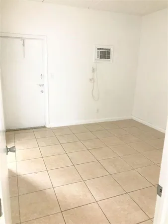 $1,425 | 3611 North Dixie Highway, Unit 3617, Oakland Park, FL 33334
