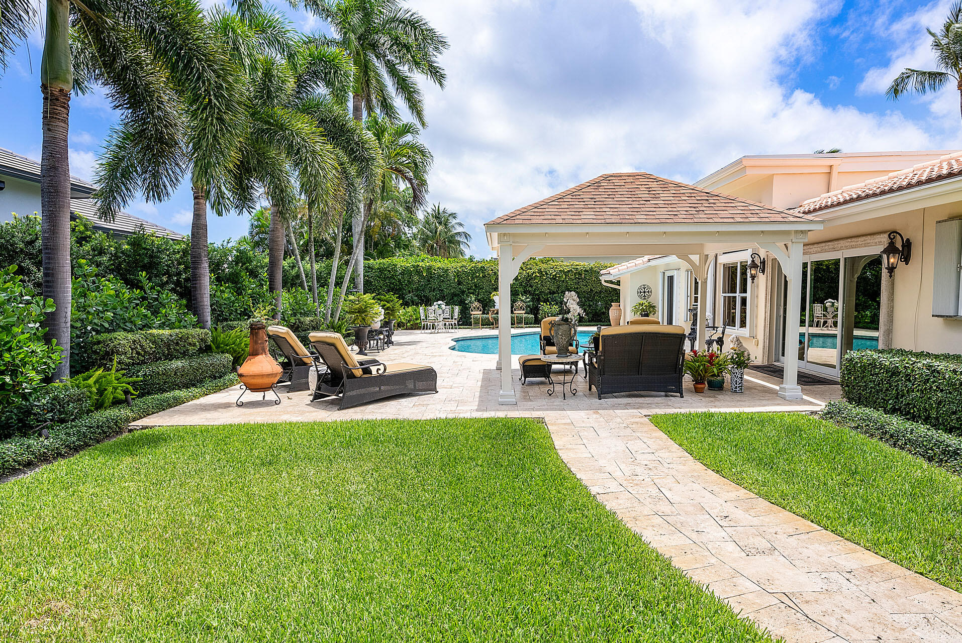 2340 West Silver Palm Road Boca Raton, FL 33432 - Photo 6 of 10 2340_West_Silver_Palm_Road_09