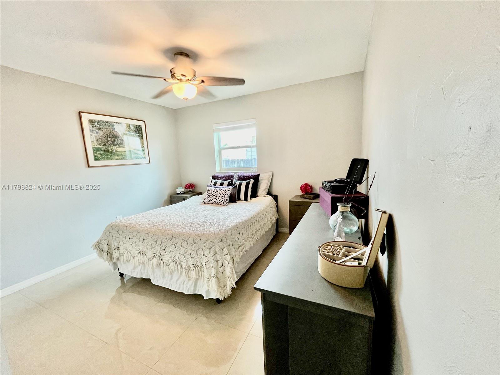3135 Southwest 64th Avenue Miami, FL 33155 - Photo 14 of 25