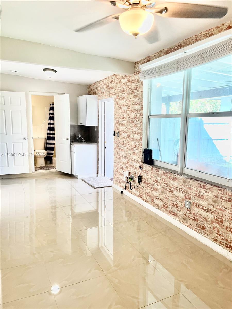 3135 Southwest 64th Avenue Miami, FL 33155 - Photo 19 of 25