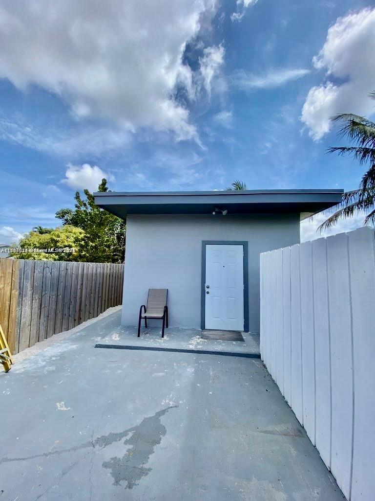 3135 Southwest 64th Avenue Miami, FL 33155 - Photo 21 of 25