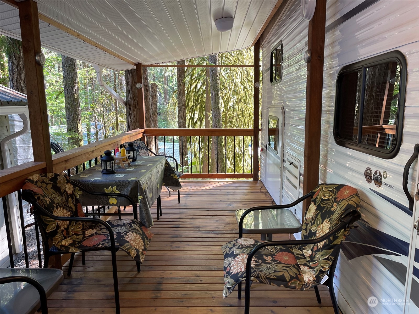 62 Riverside Drive Deming, WA 98244 - Photo 4 of 35 Gallery Image 4