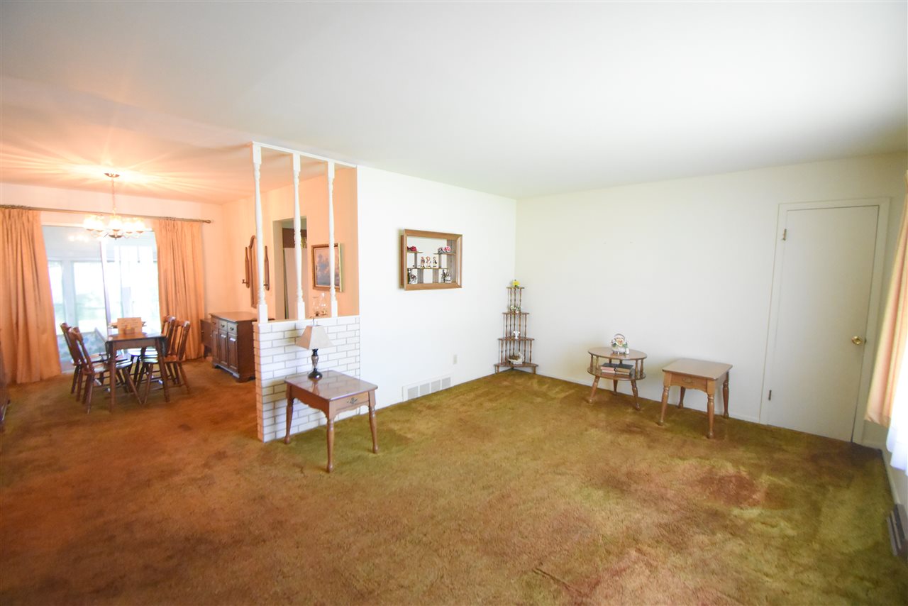 3352 South County Line Road Durand, MI 48429 - Photo 3 of 24 50015895-2.JPG