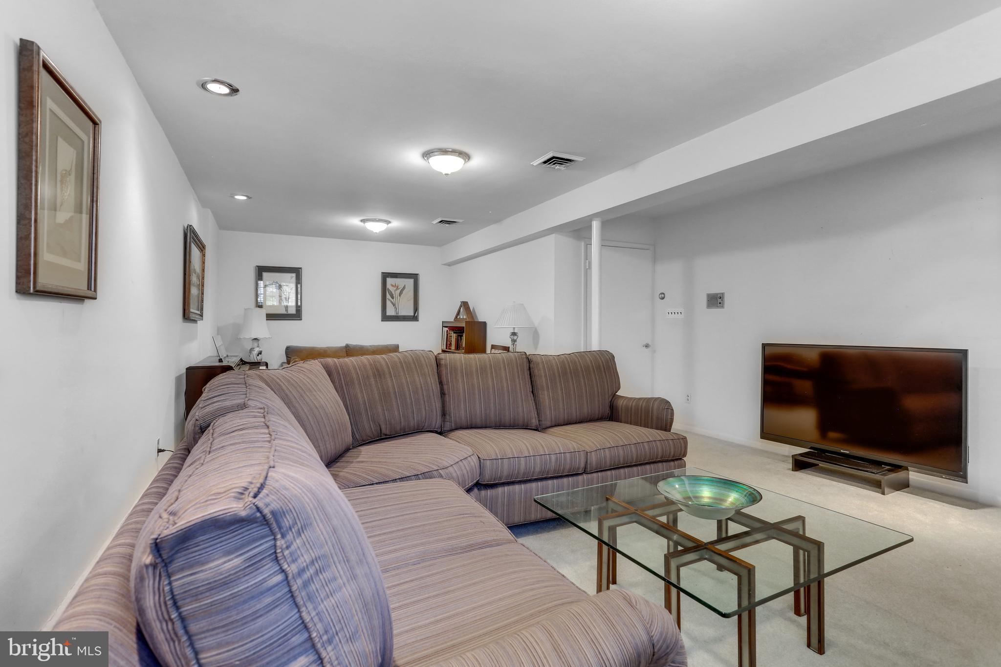 3710 Lorcom Lane Arlington, VA 22207 - Photo 15 of 48