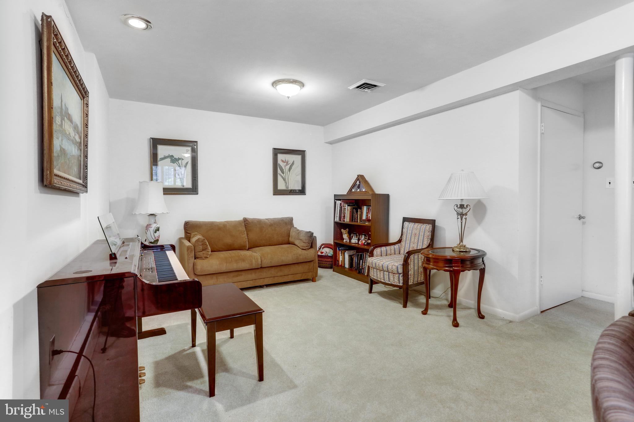 3710 Lorcom Lane Arlington, VA 22207 - Photo 17 of 48